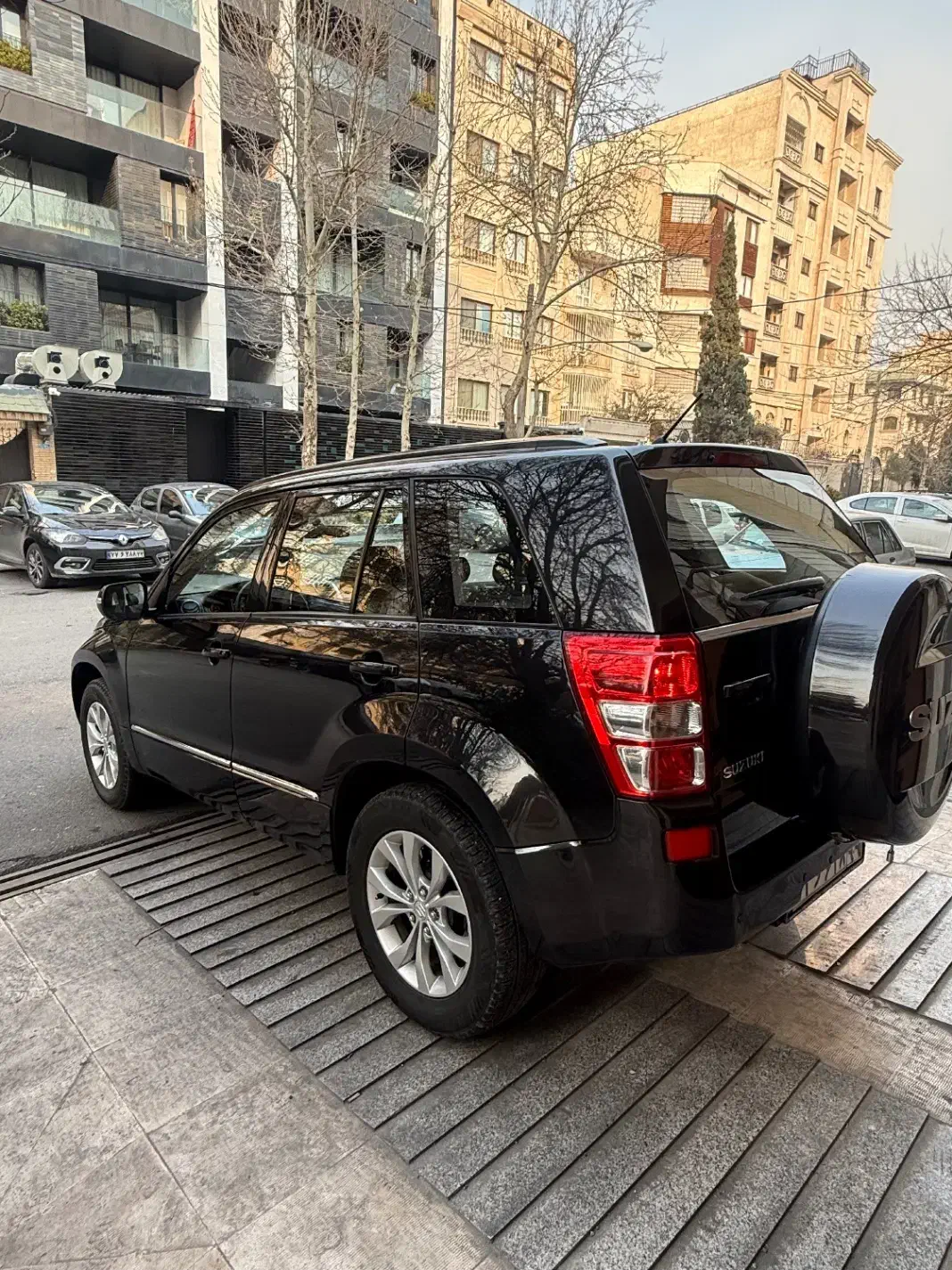 سوزوکی ویتارا ۲۴۰۰ اتوماتیک ۹۷|خودرو سواری و وانت|تهران, پرواز|دیوار