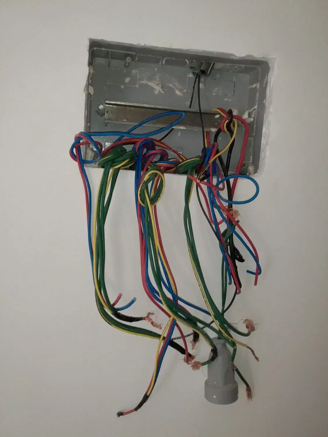 برقکار‌ساختمان|خدمات پیشه و مهارت|میناب, |دیوار