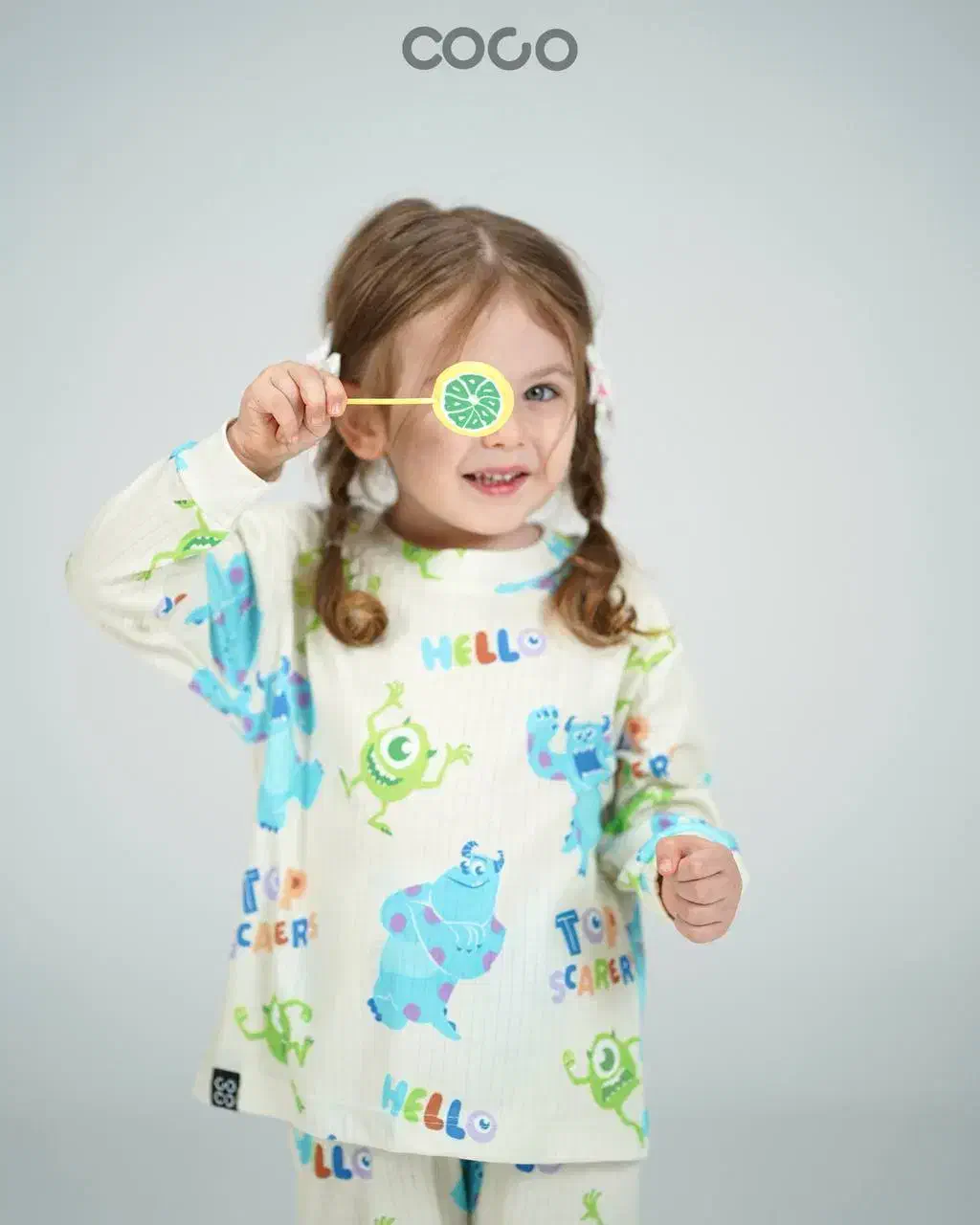 تعدادی لباس بچگانه|کفش و لباس بچه|لاهیجان, بوجایه|دیوار