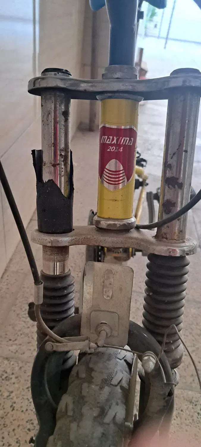 دو عدد دوچرخه ۲۰ و۱۶|دوچرخه، اسکیت، اسکوتر|ری, شهادت|دیوار