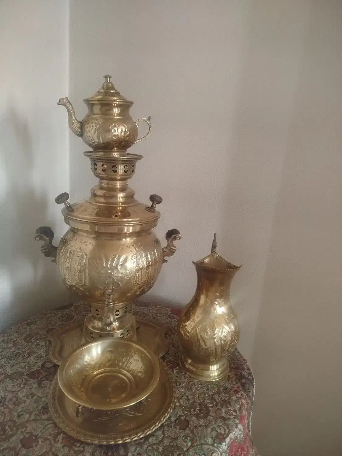 اسباب سماور برنجی ۴لیتری و ذغالی|سماور، چایساز، قهوهساز|شاهینشهر, خانه کارگر|دیوار