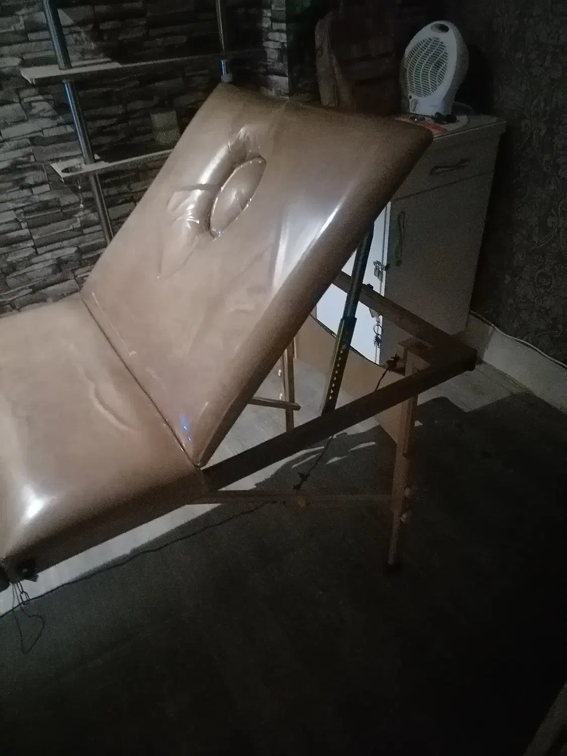 تخت ماساژ|آرایشی، بهداشتی، درمانی|تبریز, |دیوار