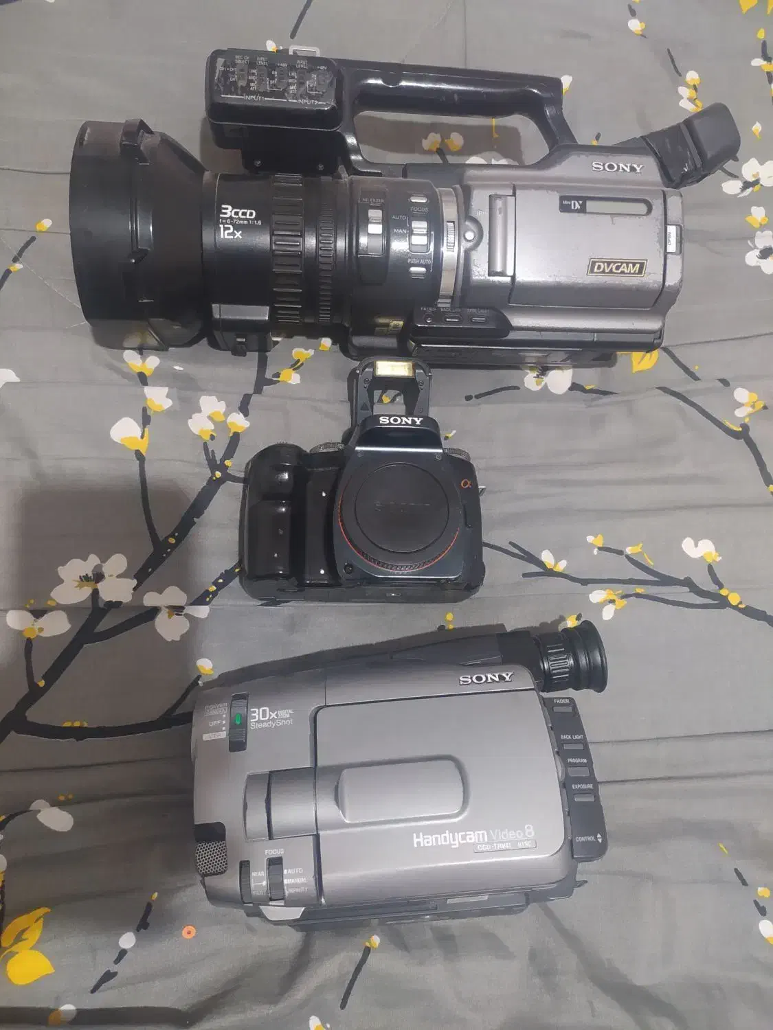 دوربین کلیکسیونی. ولوازم|دوربین عکاسی و فیلمبرداری|زنجان, |دیوار