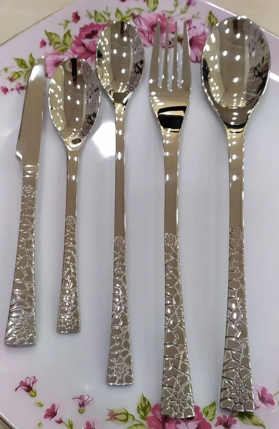 سرویس قاشق و کارد و چنگال کفگیر ملاقه یونیک|ظروف سرو و پذیرایی|تبریز, |دیوار