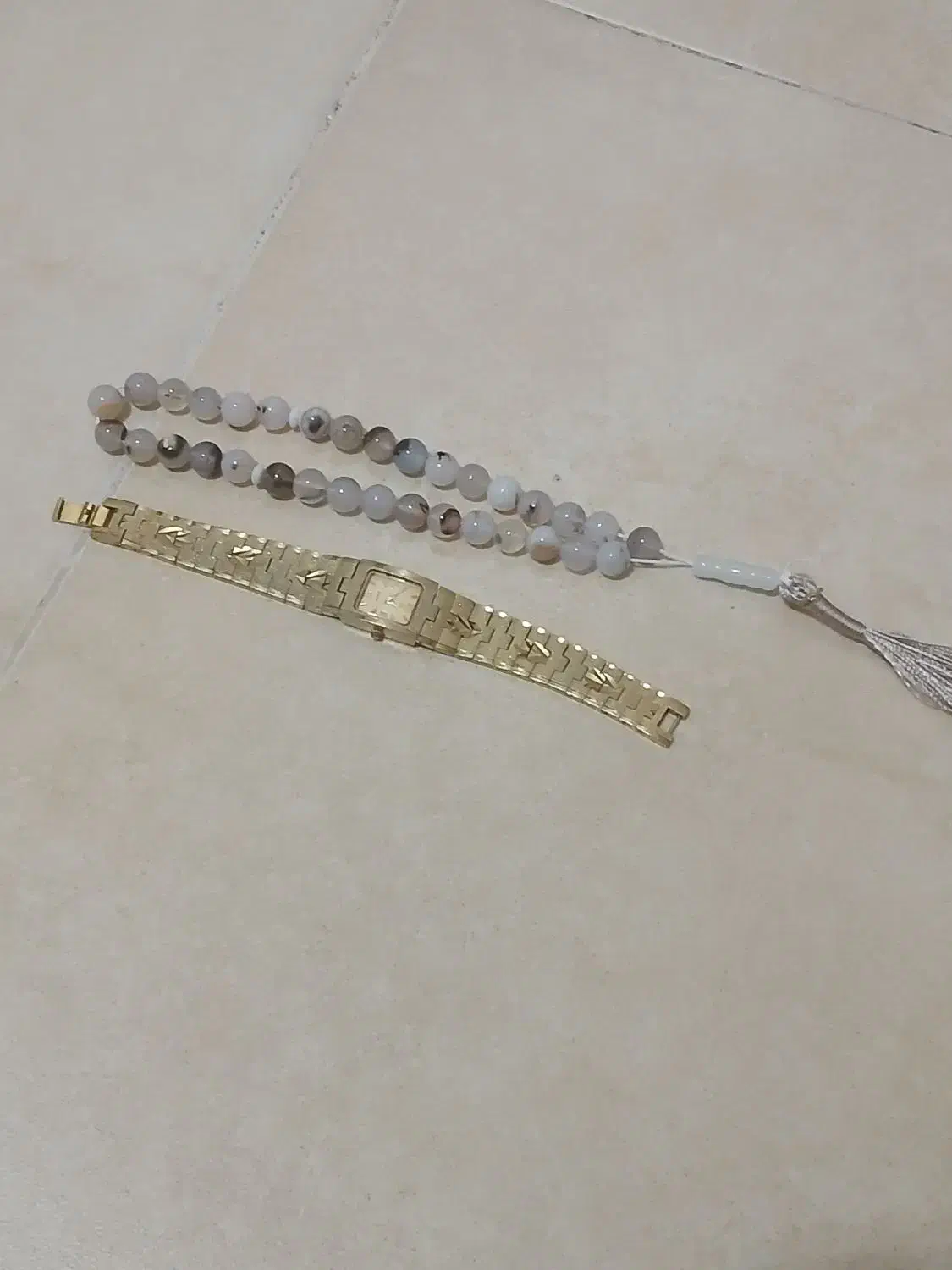 ساعت وتسبیح شجر|ساعت|کرمانشاه, |دیوار