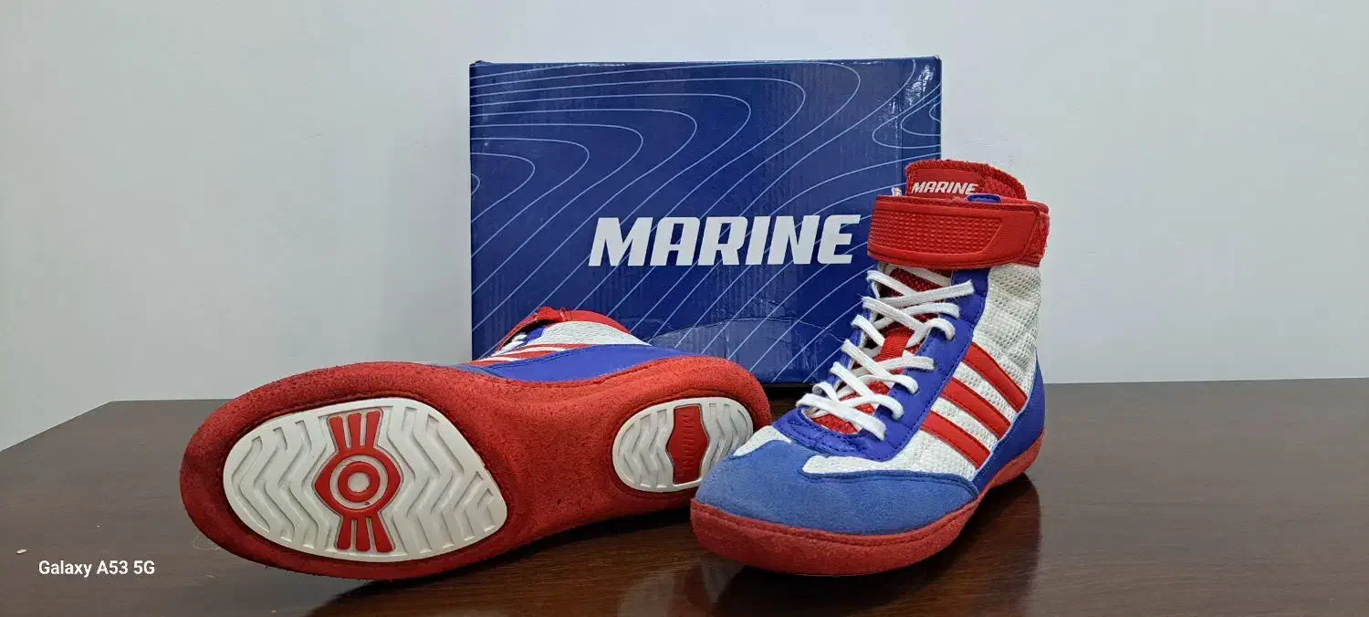 کتونی کشتی در حد نو|تجهیزات ورزشی|پل سفید, |دیوار