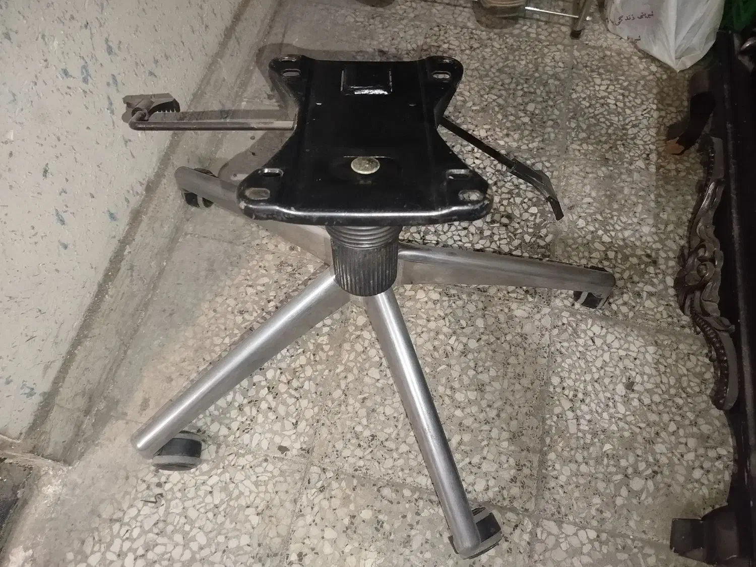 پایه صندلی چرخدار مدیریتی|مبلمان اداری|تهران, مهران|دیوار