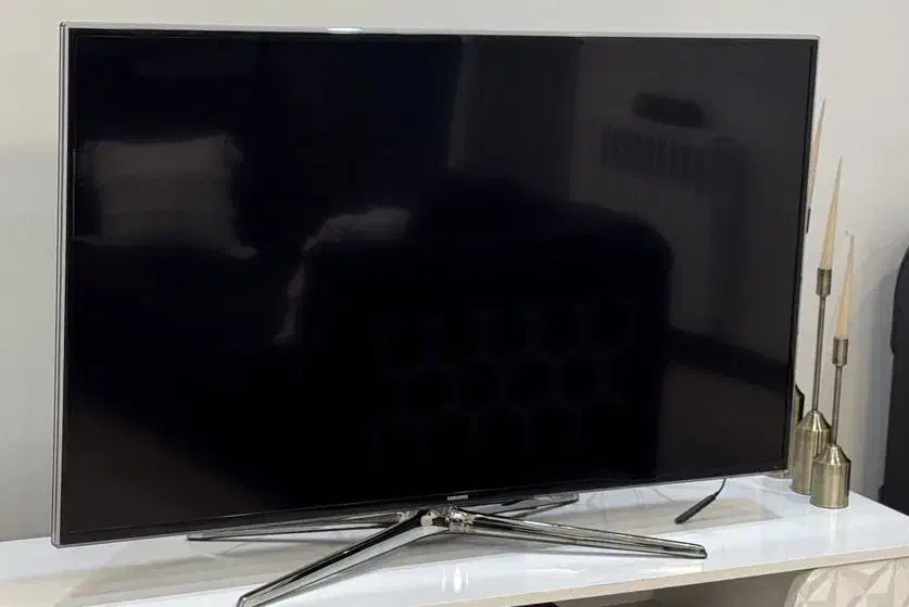 تلویزیون ۴۸ اینچ سامسونگ با میز|تلویزیون و پروژکتور|تهران, ارم|دیوار