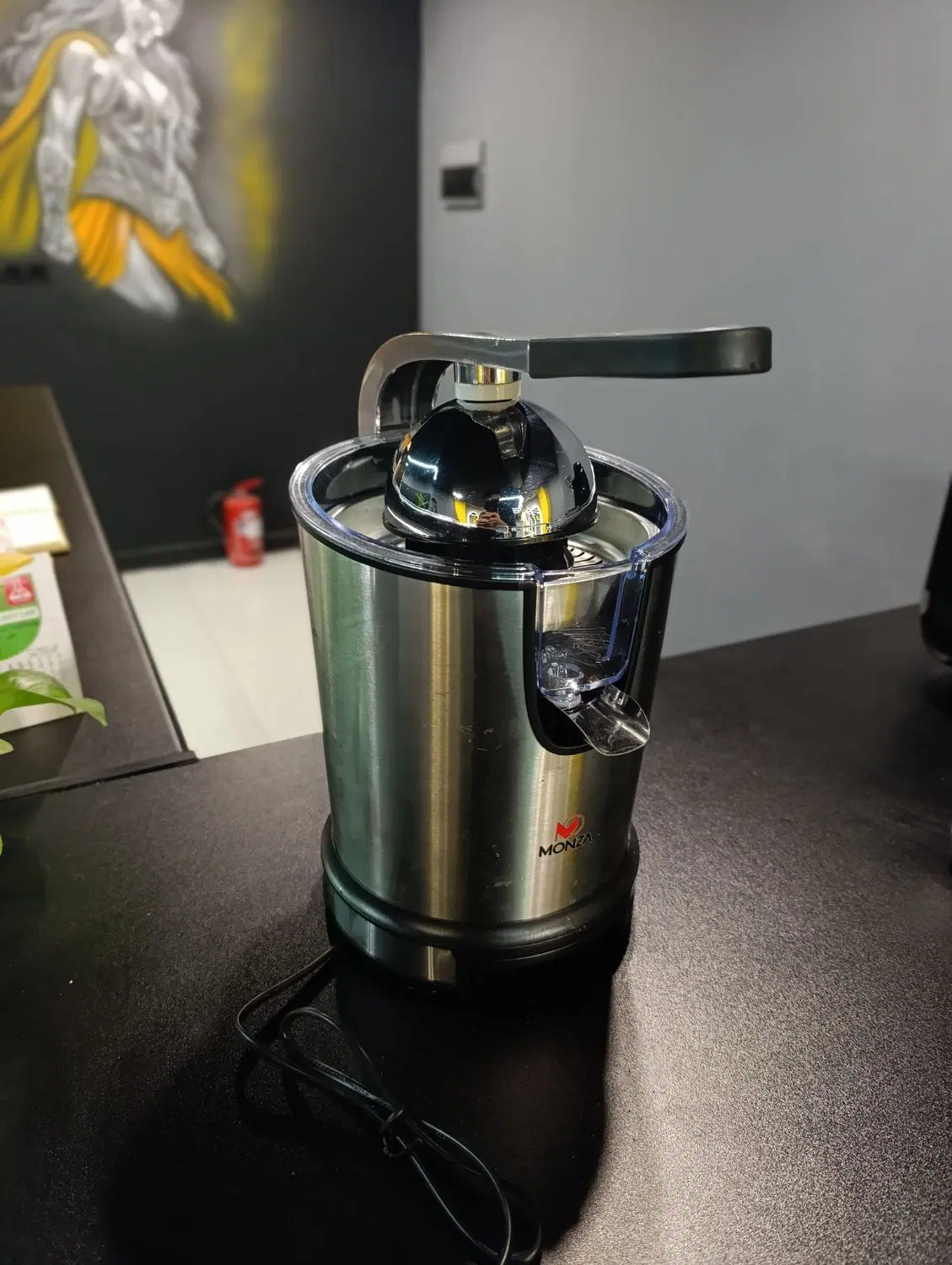 m-CJ-1600 monza|آبمیوهگیر و آبمرکباتگیر|رشت, معلم|دیوار