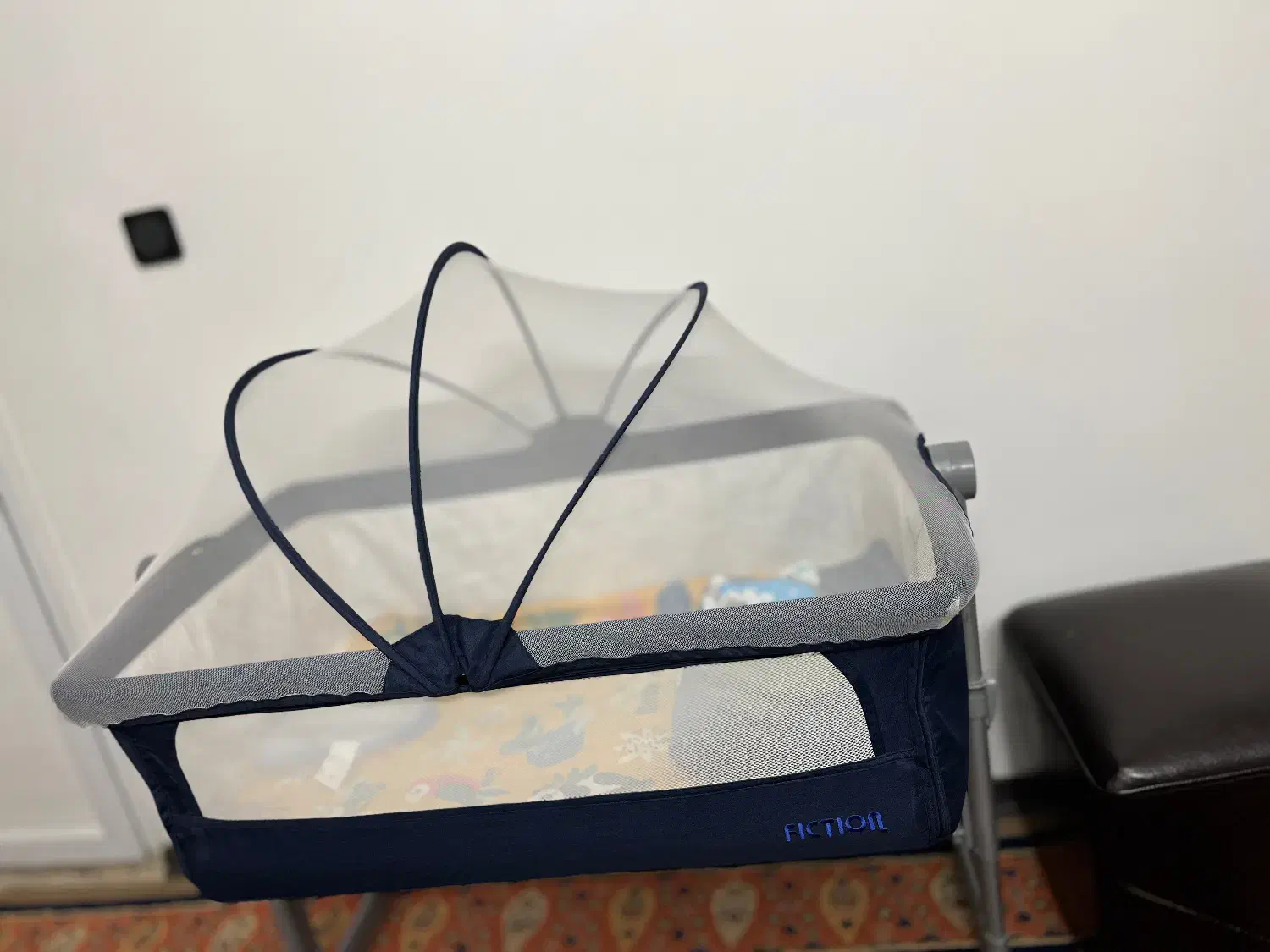 تخت کنار مادر|تخت و صندلی بچه|شیراز, ریشمک|دیوار