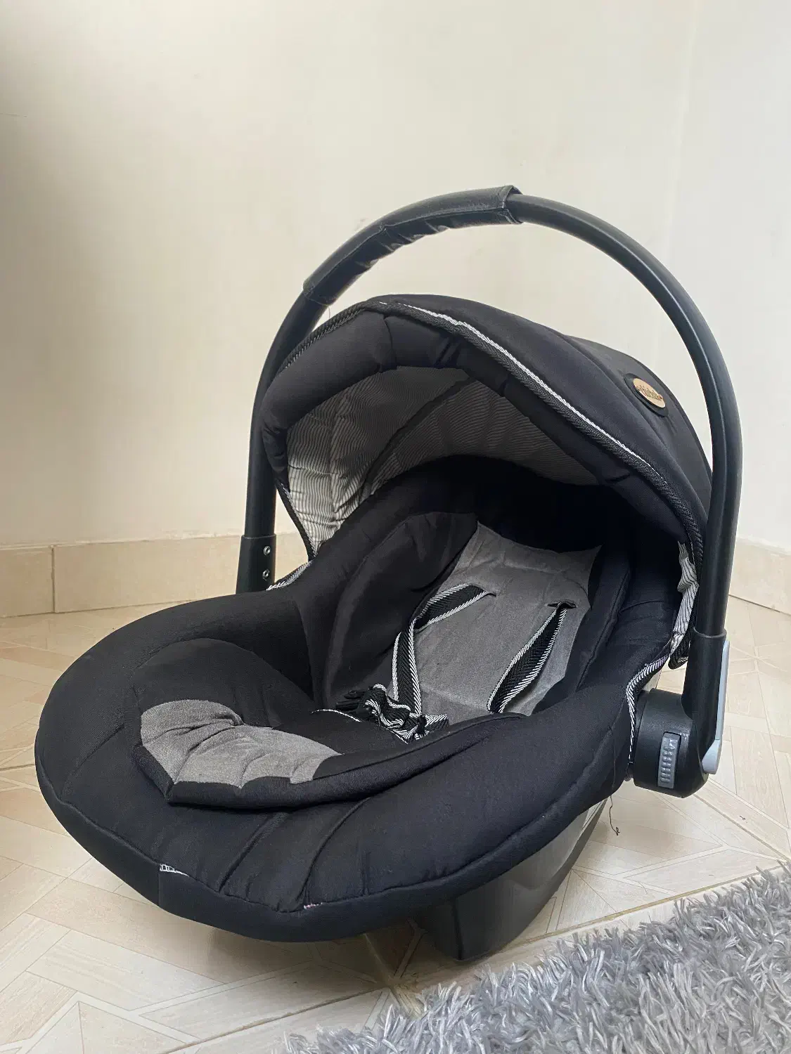 کریل نوزاد|کالسکه و لوازم جانبی|ساری, |دیوار