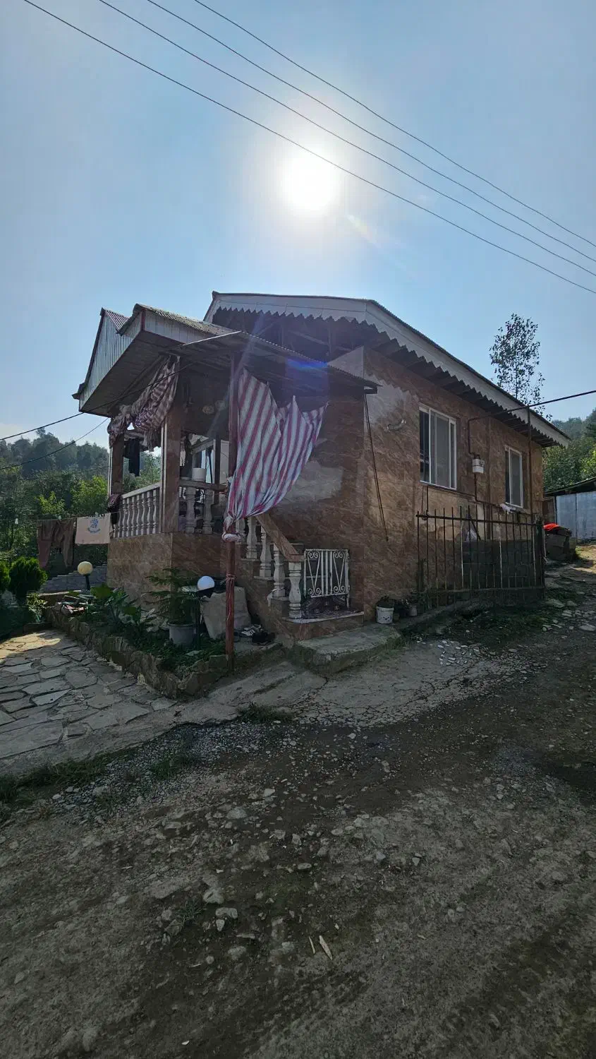 ویلا جنگلی ۷۰ متر بنا ۲۷۰ متر زمین|فروش خانه و ویلا|سیاهکل, |دیوار