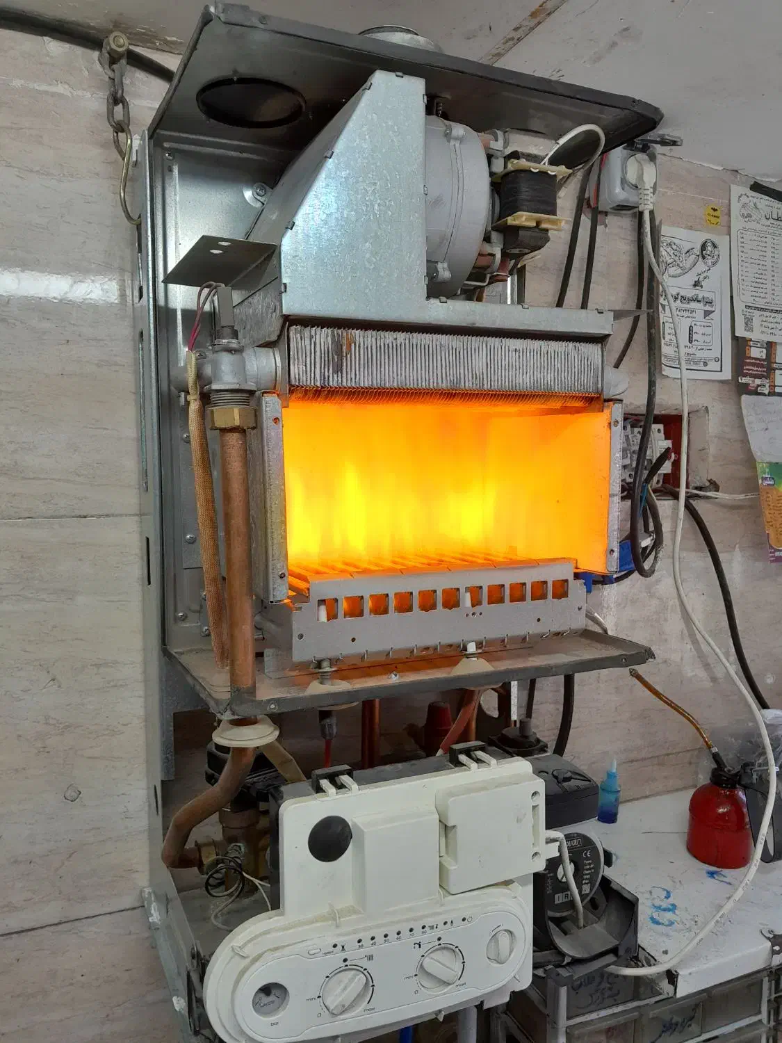 رسوبگیری پکیج ابگرمکن شوفاژ بخاری سرویس تعمیر|آبگرمکن، پکیج، شوفاژ|مشهد, شهید فرامرز عباسی|دیوار