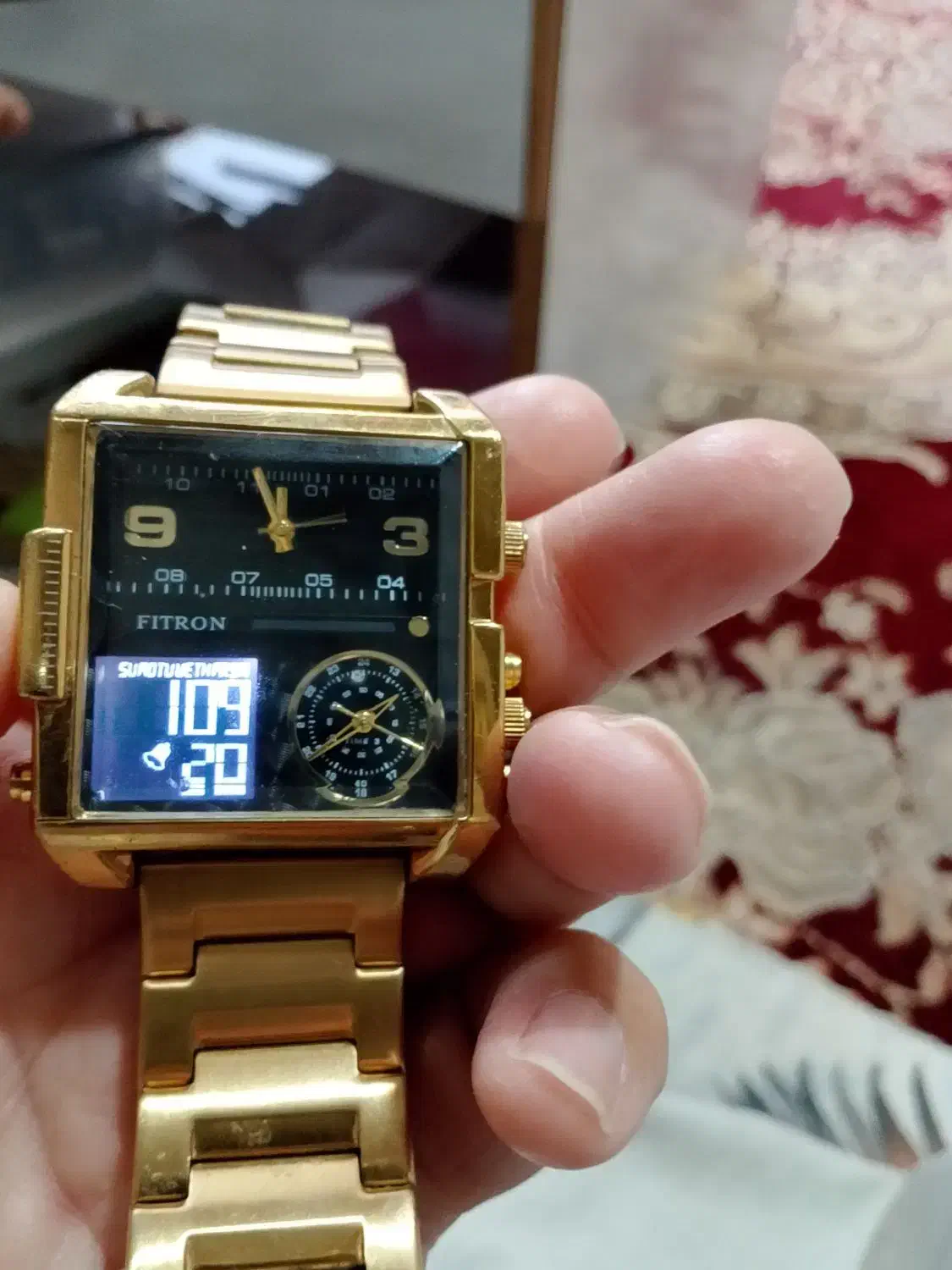 سلام علیک ساعت|ساعت|پشتکوه (سیستان و بلوچستان), |دیوار