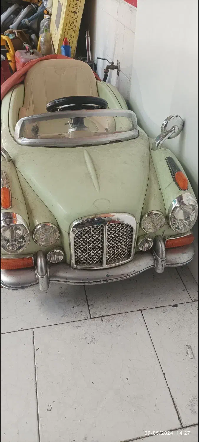 ماشین شارژی دوسرعته فروش فوری|اسباب‌بازی بچه|کرج, خرمدشت|دیوار