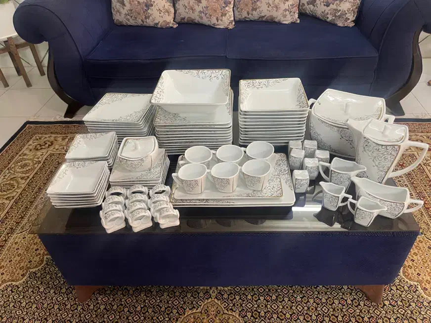 سرویس ۱۲نفره ی چینی مارک تقدیس|ظروف سرو و پذیرایی|اصفهان, شاه پسند|دیوار