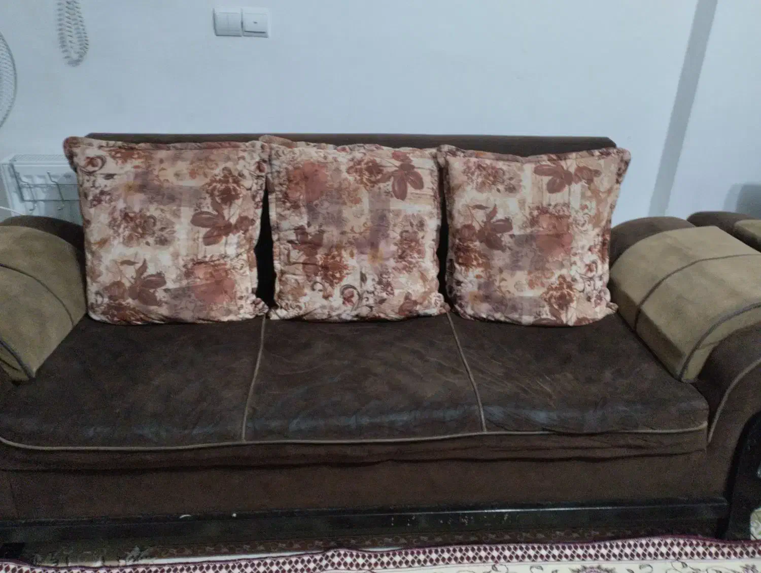 مبلمان راحتی|مبلمان خانگی و میز عسلی|فولادشهر, مسکن مهر فولادشهر|دیوار