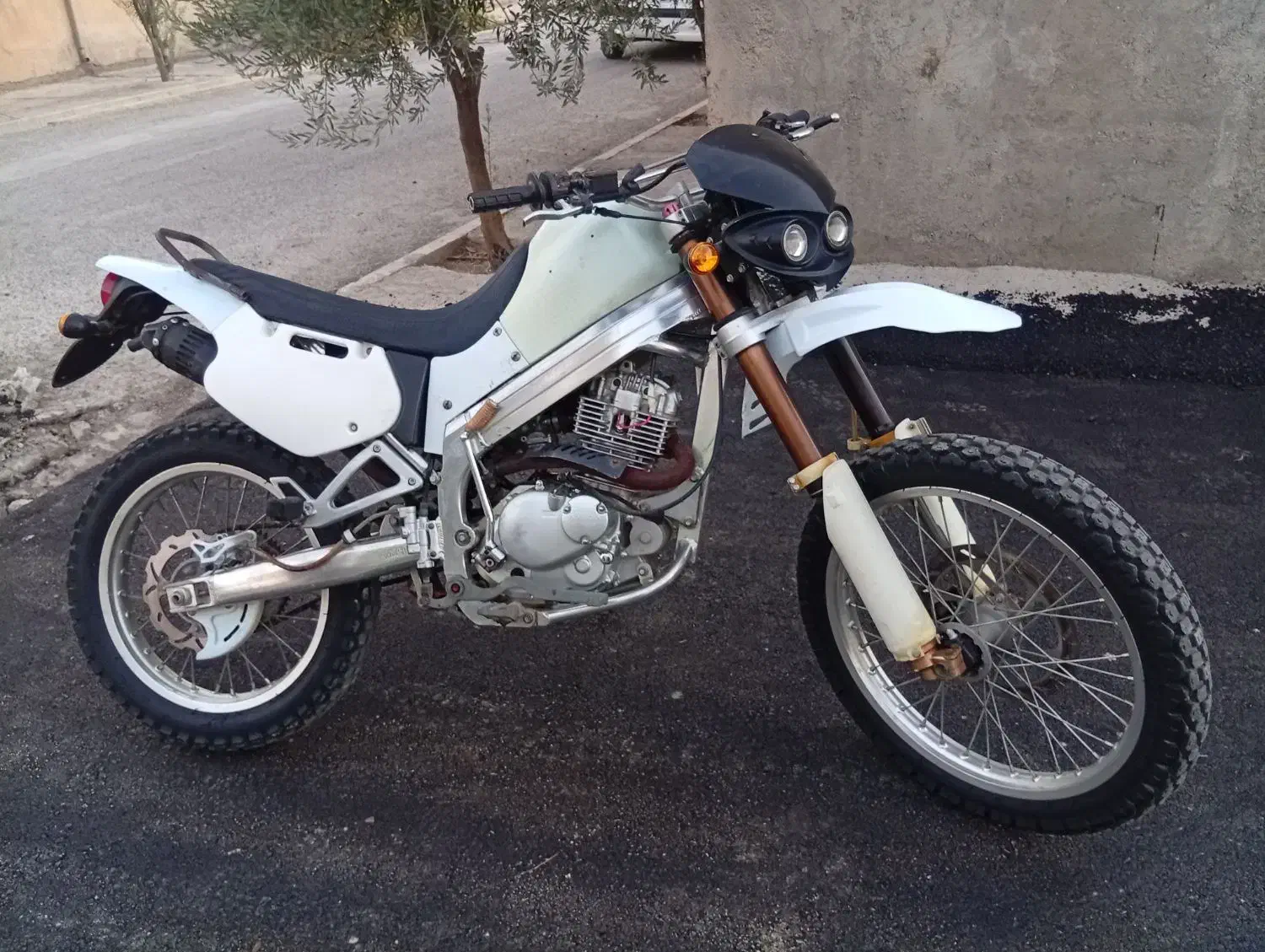 آمیکو تریل خشک|موتورسیکلت|ملکشاهی, |دیوار