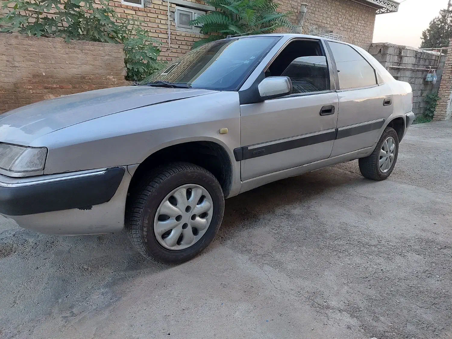 زانتیا۲۰۰۰|خودرو سواری و وانت|آزادشهر, |دیوار