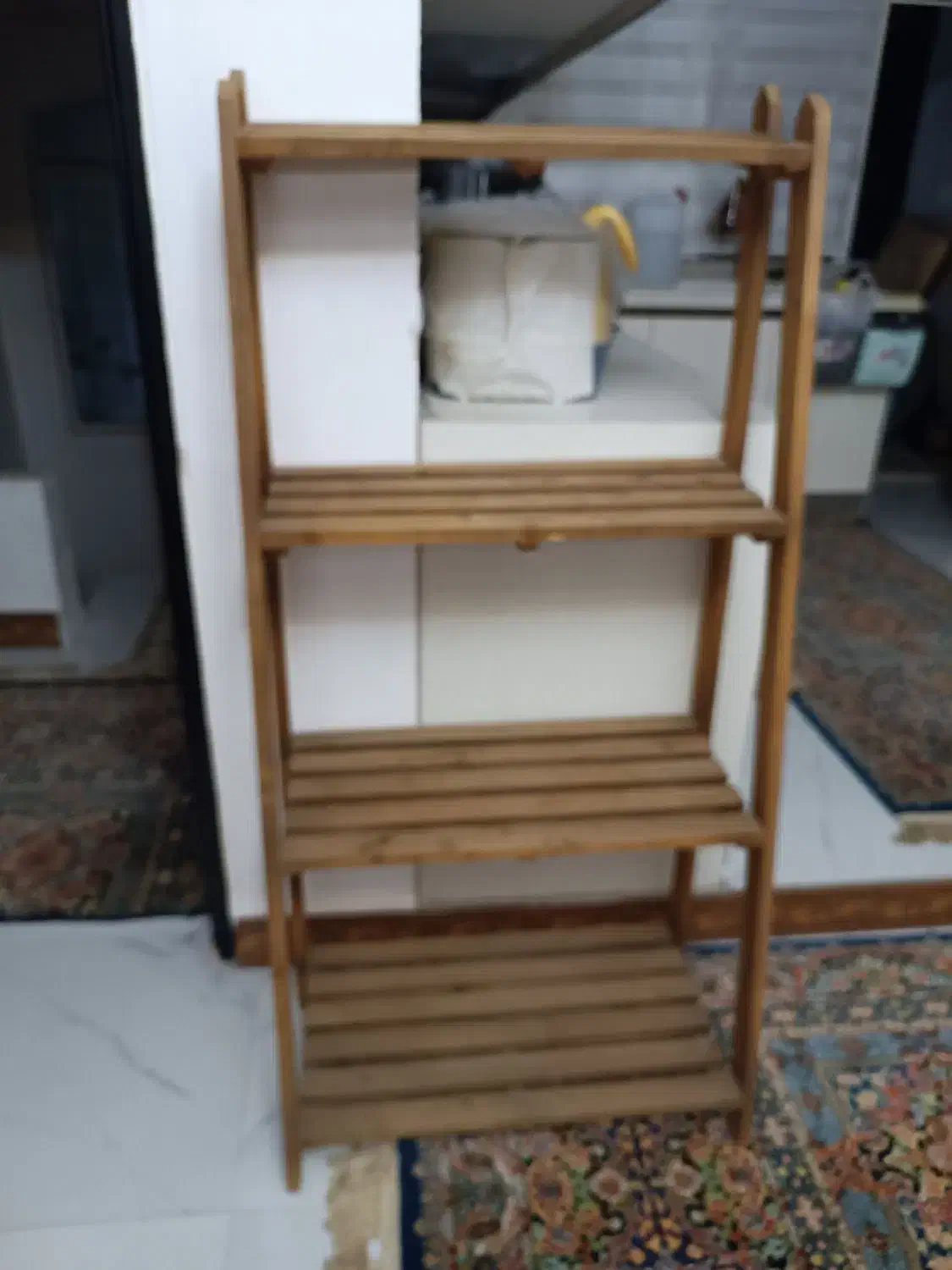 استند گل گلدان|گل و گیاه طبیعی|رباط‌کریم, رباط‌کریم|دیوار