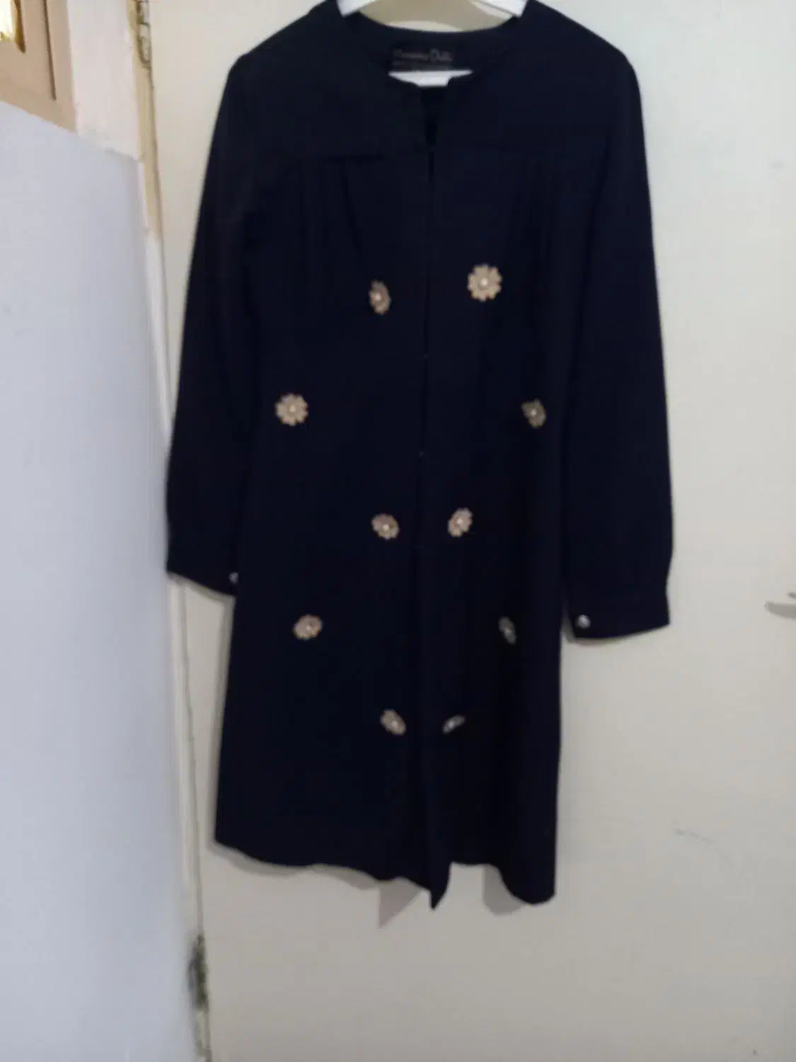 مانتو|لباس|ورامین, ورامین|دیوار