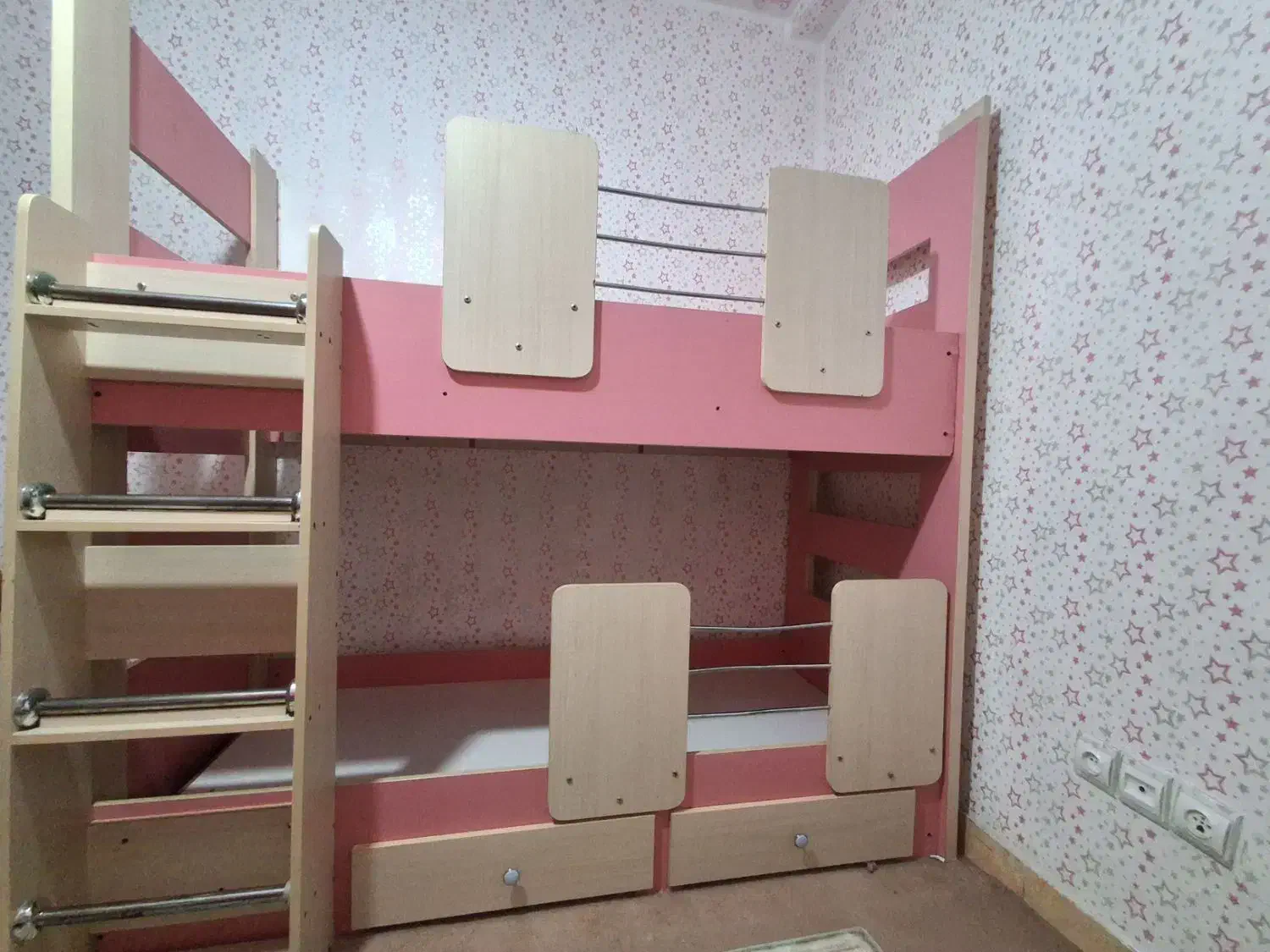 تختخواب نوجوان|تخت و سرویس خواب|لاهیجان, لیالستان|دیوار