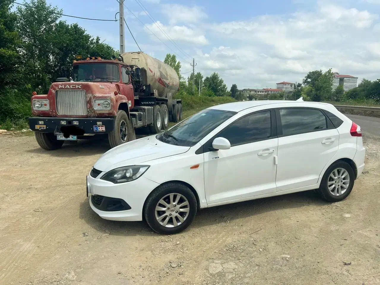 ام وی ام ۳۱۵ نیو*معاوضه*|خودرو سواری و وانت|رشت, ترمینال|دیوار