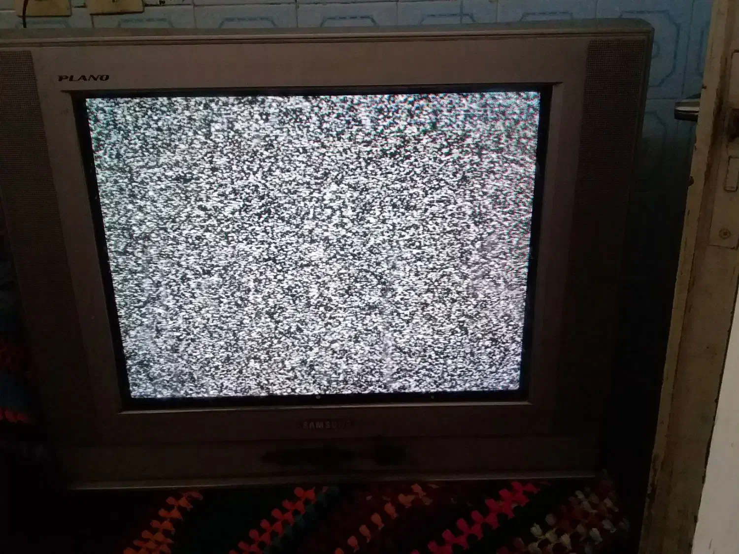 فروش یک دستگاه تلویزیون|تلویزیون و پروژکتور|شیراز, دارالرحمه|دیوار