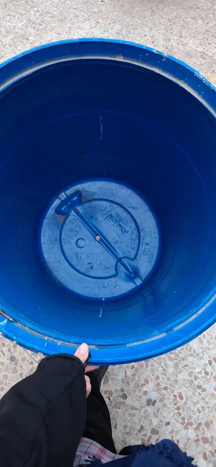 بشکه|ظروف نگهدارنده، پلاستیکی، یک‌بارمصرف|خرم‌آباد, |دیوار