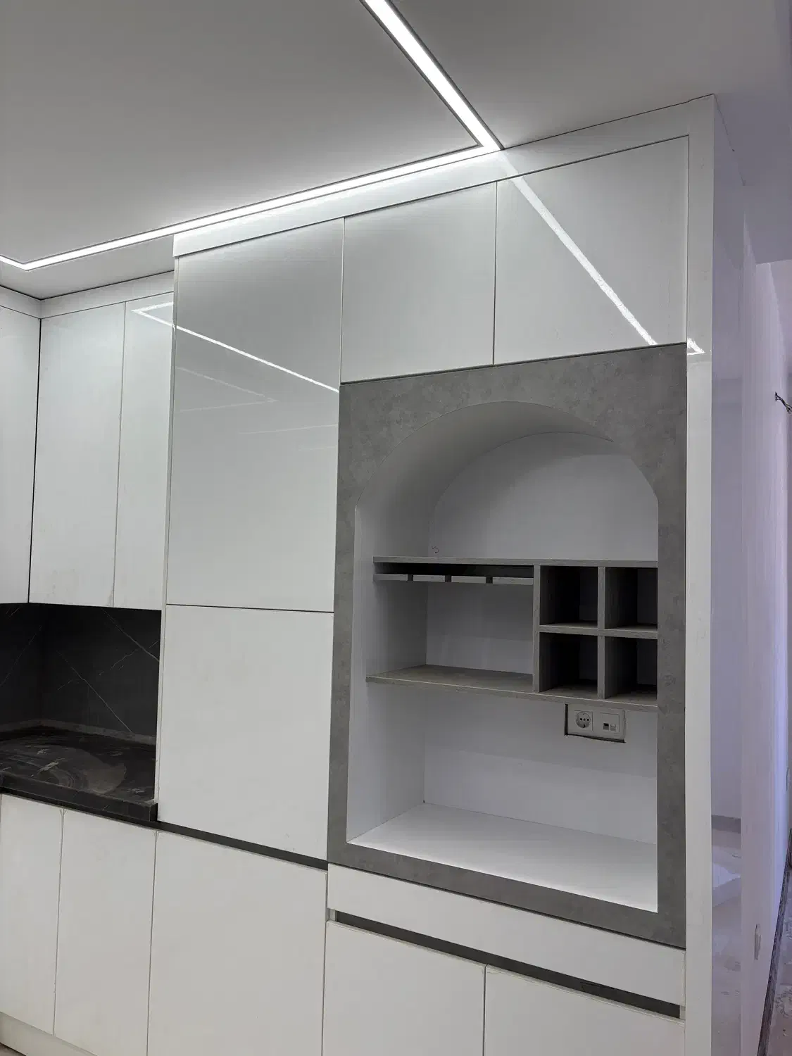 نصاب کابینت واجرا کابینت وکمدی دیواری|خدمات پیشه و مهارت|یزد, |دیوار