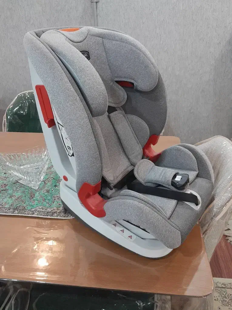 صندلی ماشین کودک|تخت و صندلی بچه|اهواز, ۳۰ متری|دیوار