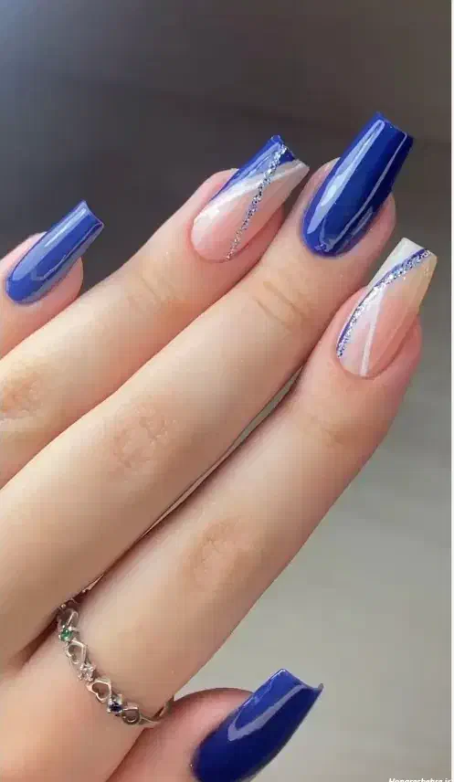 کاشت ناخن حرفه ای با قیمت مناسب|خدمات آرایشگری و زیبایی|سنندج, |دیوار