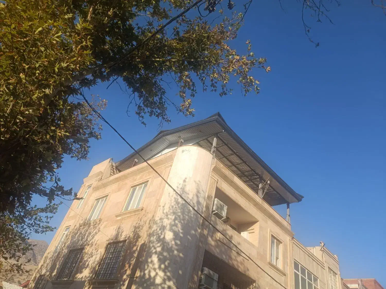 اجرای ساخت شیروانی سردری دامداری سوله آلاچیق|خدمات پیشه و مهارت|خرم‌آباد, |دیوار