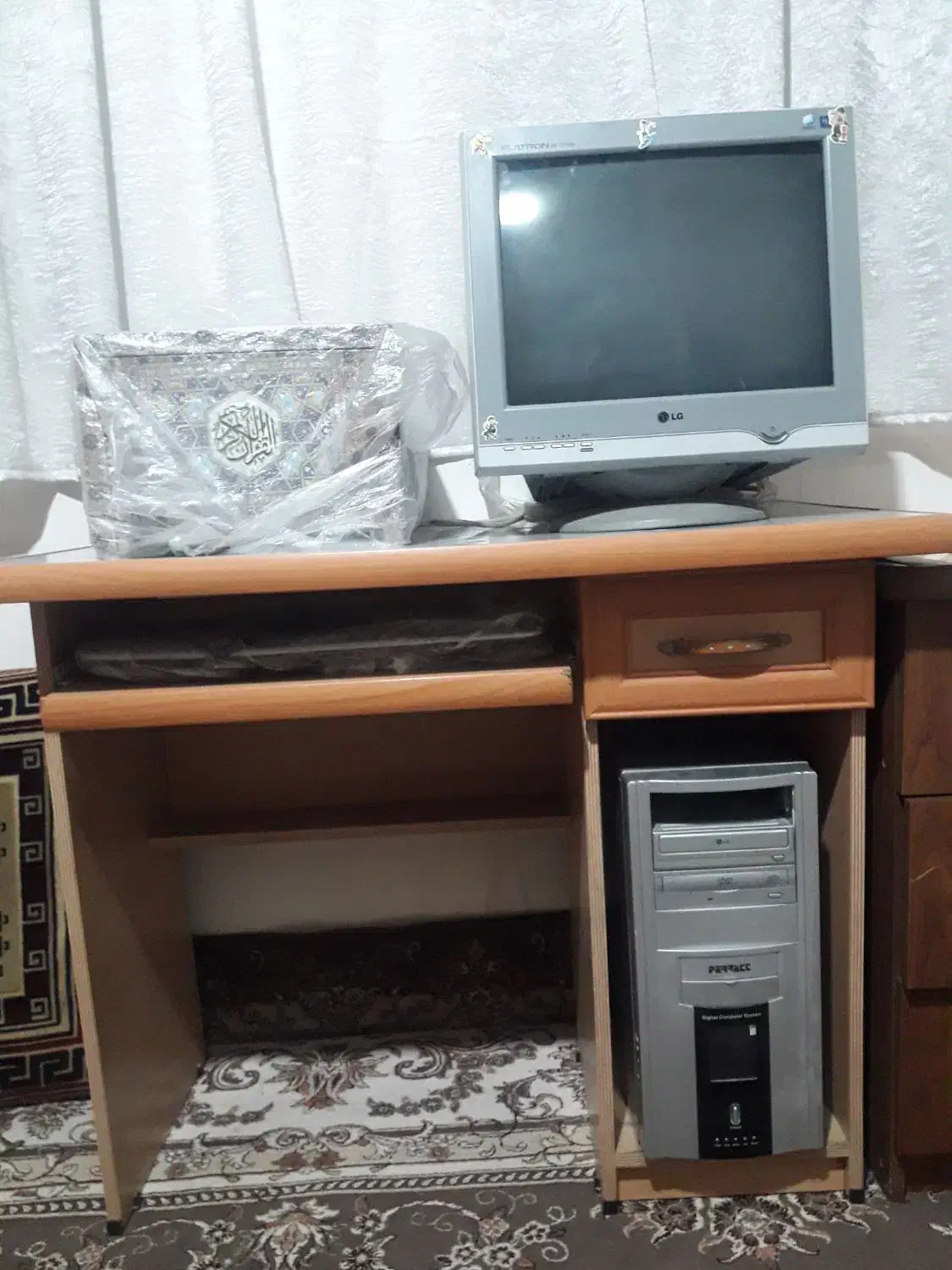 کامپیوتر ومیز|رایانه رومیزی|ساوه, |دیوار