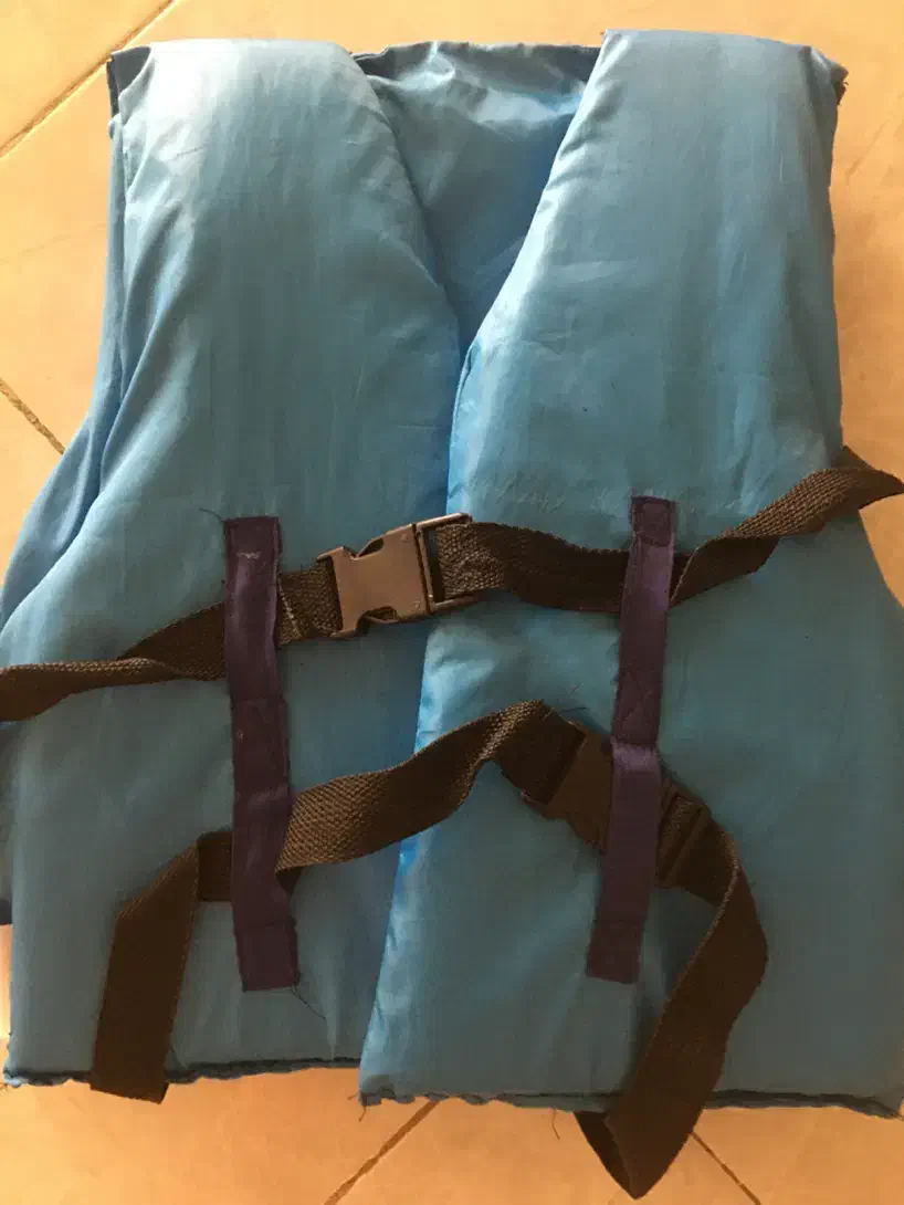 جلیقه نجات بچه گانه|غواصی و ورزشهای آبی|بروجرد, |دیوار