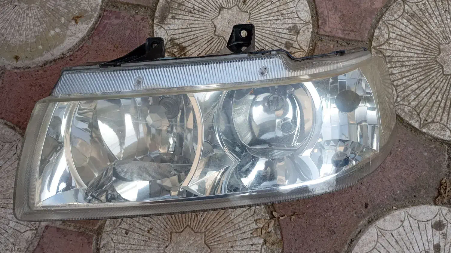 چراغ سمندی ،سالم بدون ایراد|قطعات یدکی و لوازم جانبی|رودسر, |دیوار