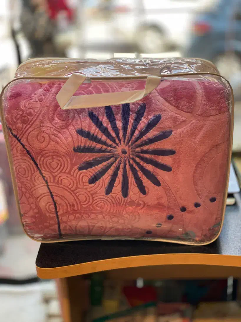 فروش ویژه پتوی نرمینه تک نفره|رختخواب، بالش، پتو|کاشان, پا نخل|دیوار