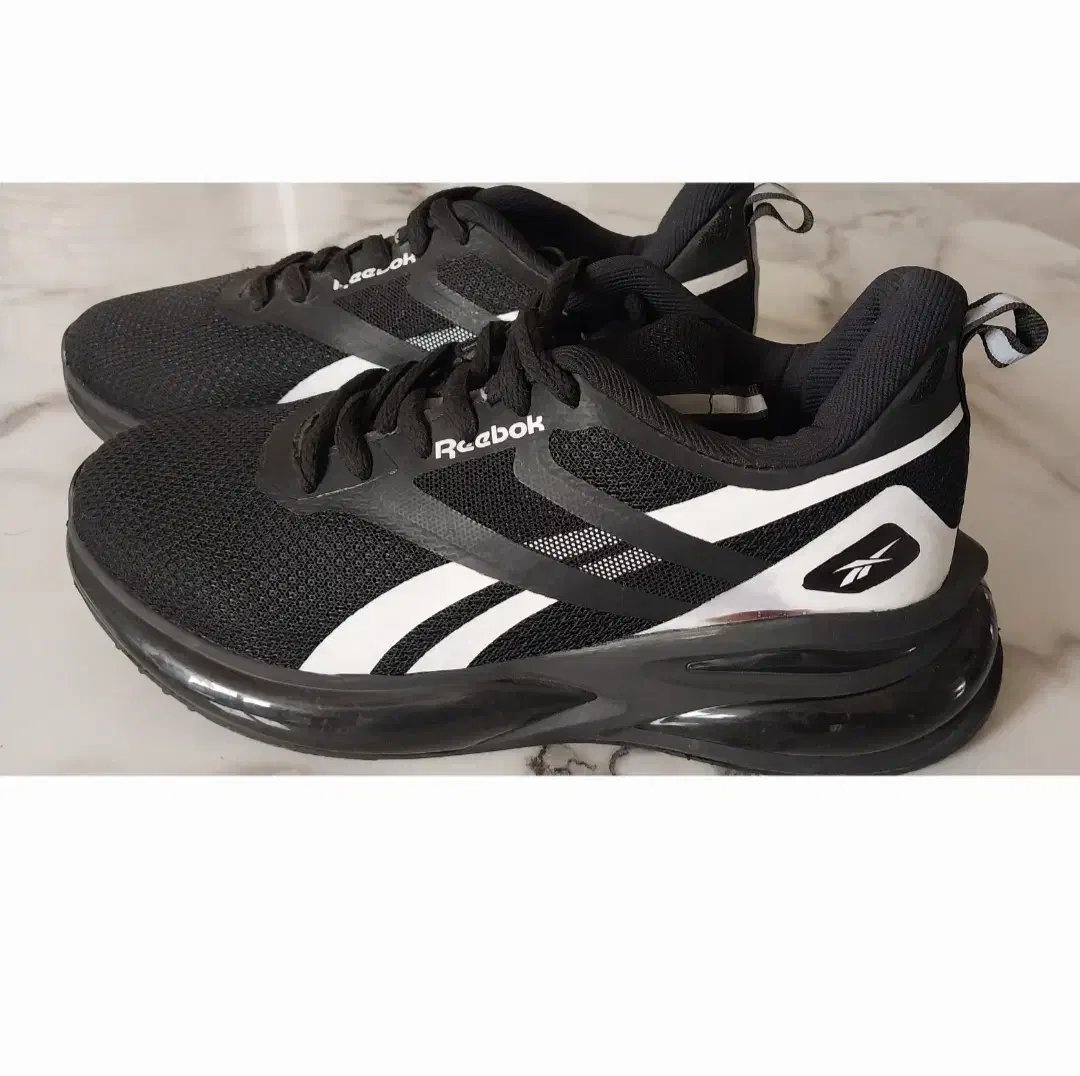 کتونی سایز۳۷به۳۸هم میخوره|کیف، کفش، کمربند|رباط‌کریم, رباط‌کریم|دیوار