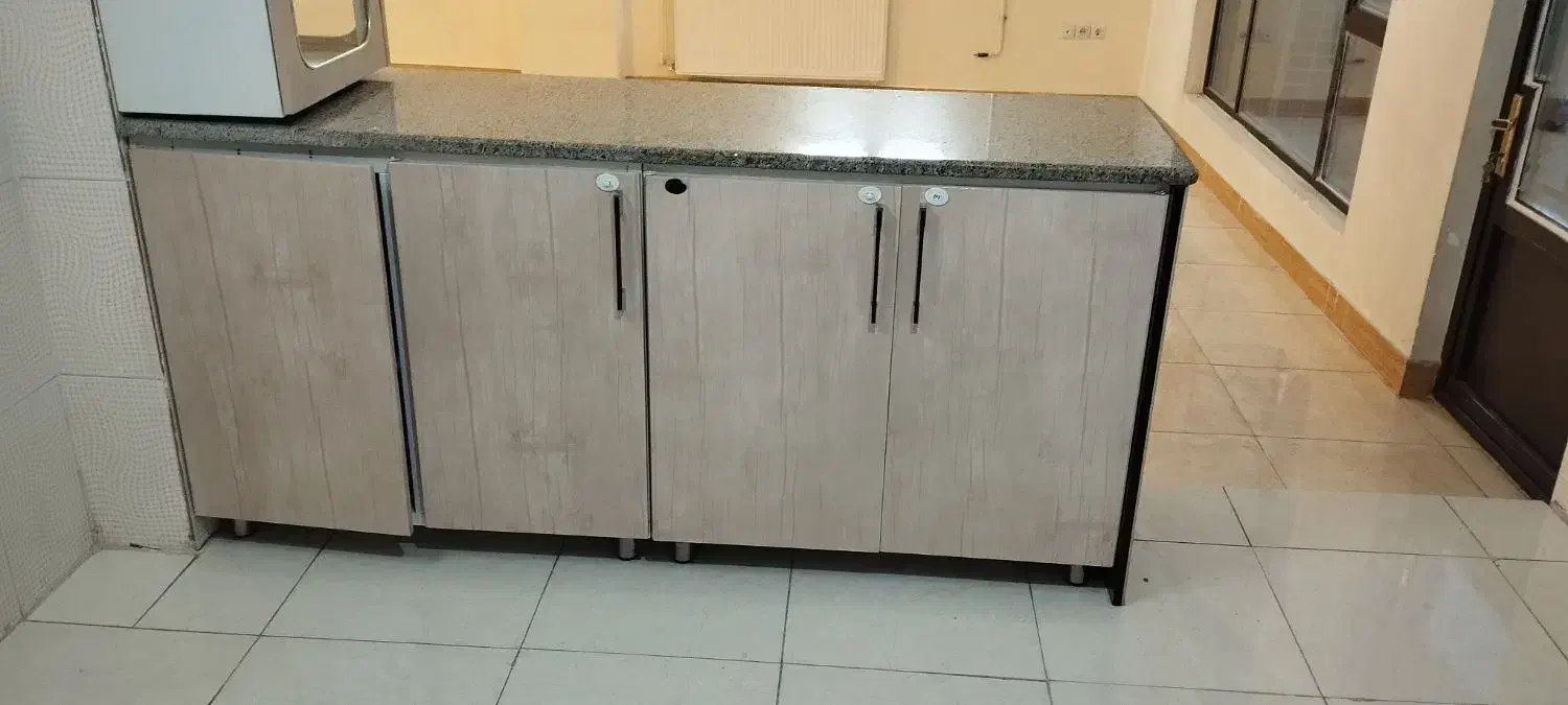 کابینت فلزی در حد نو|آب‌چکان و نظم‌دهنده ظروف|بروجرد, |دیوار