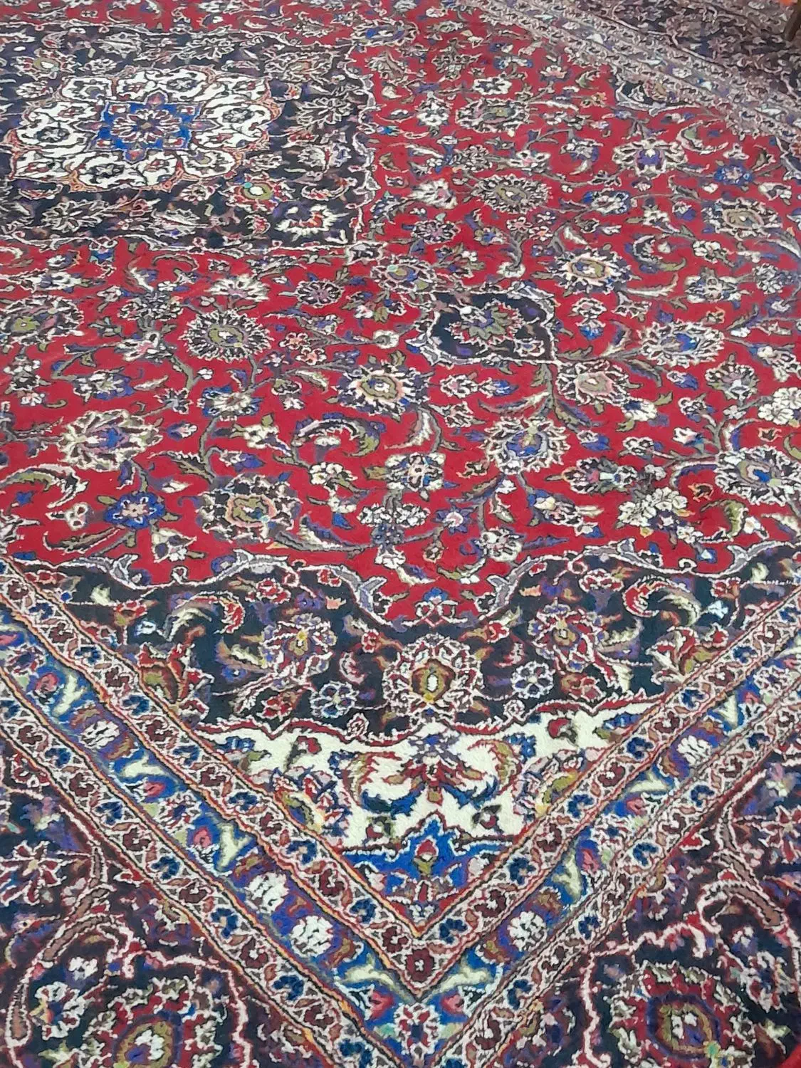 فرش دستبافت|فرش|اصفهان, بهارستان|دیوار