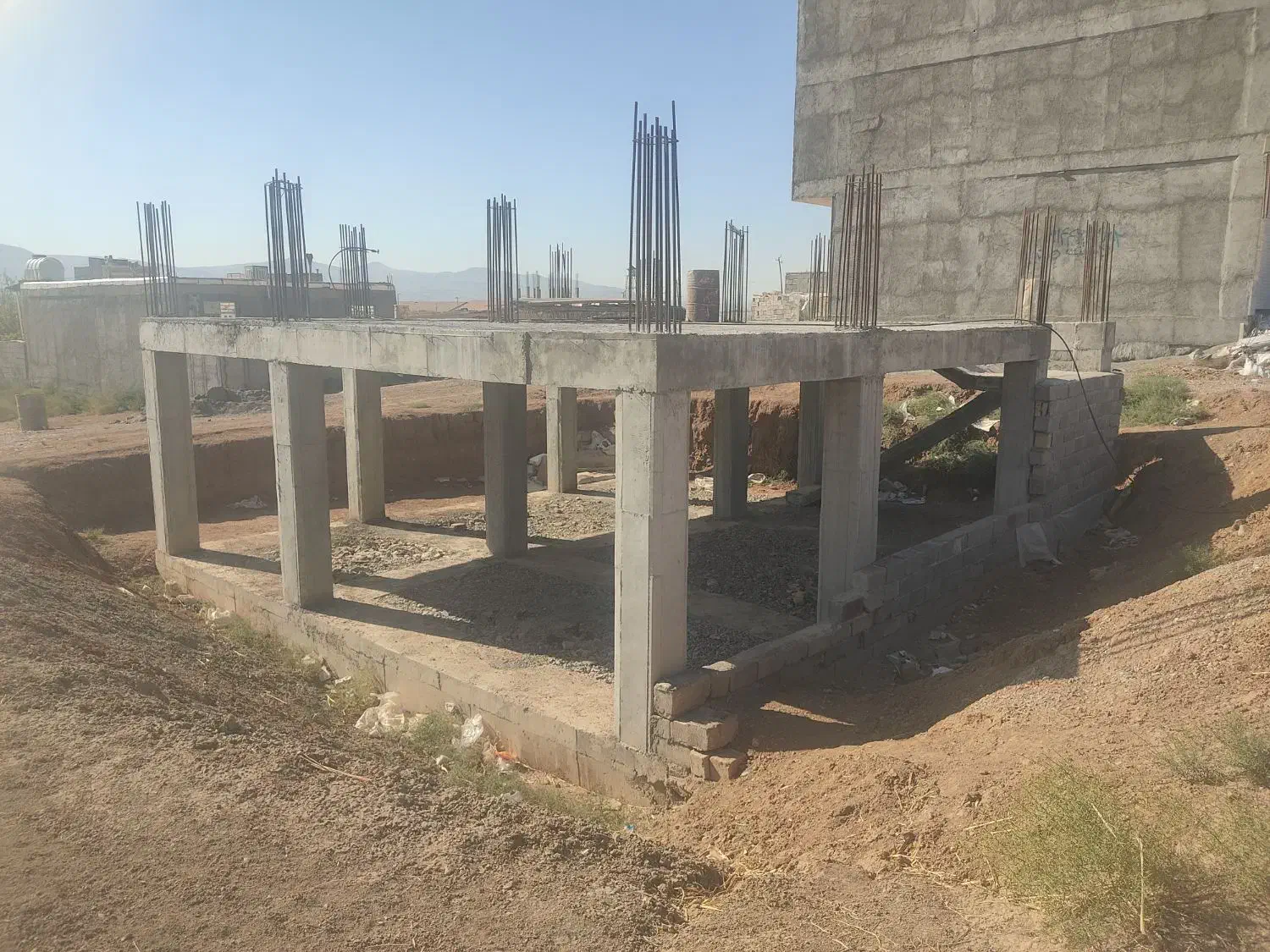 زمین مسکونی تجاری بر جاده اصلی سبیز آماده ساخت|فروش زمین و ملک کلنگی|میانه, |دیوار