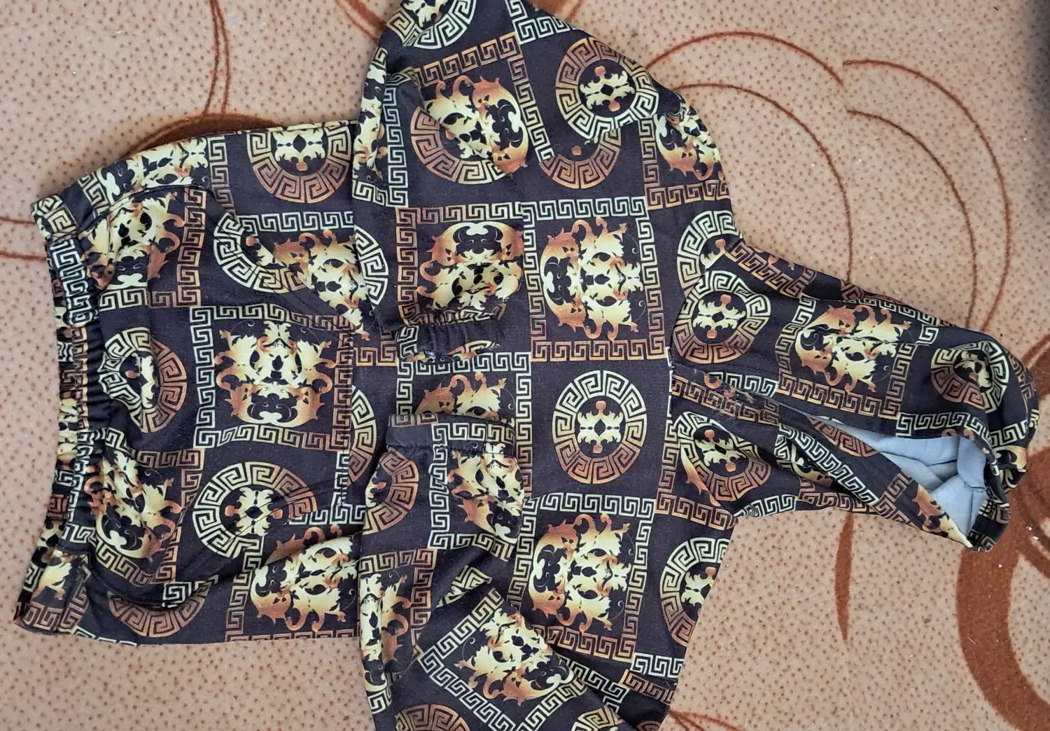 لباس گرم|کفش و لباس بچه|مرودشت, پشت سایپا|دیوار