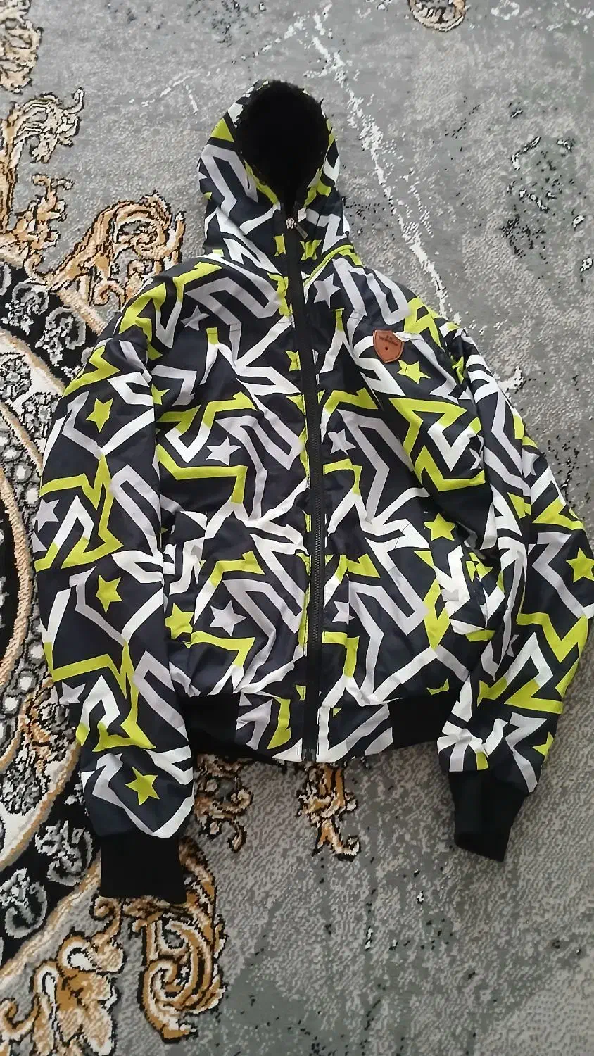 کاپشن بادگیر داخل خزدار|لباس|نی‌ریز, |دیوار