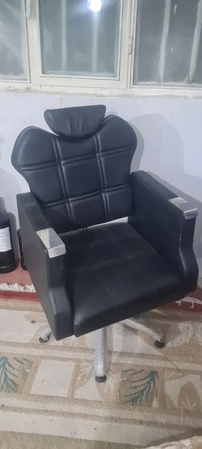 صندلی ارایشگاه مردانه بازدید شهرک ولیعصر|آرایشگاه و سالن‌های زیبایی|پرند, فاز ۱|دیوار