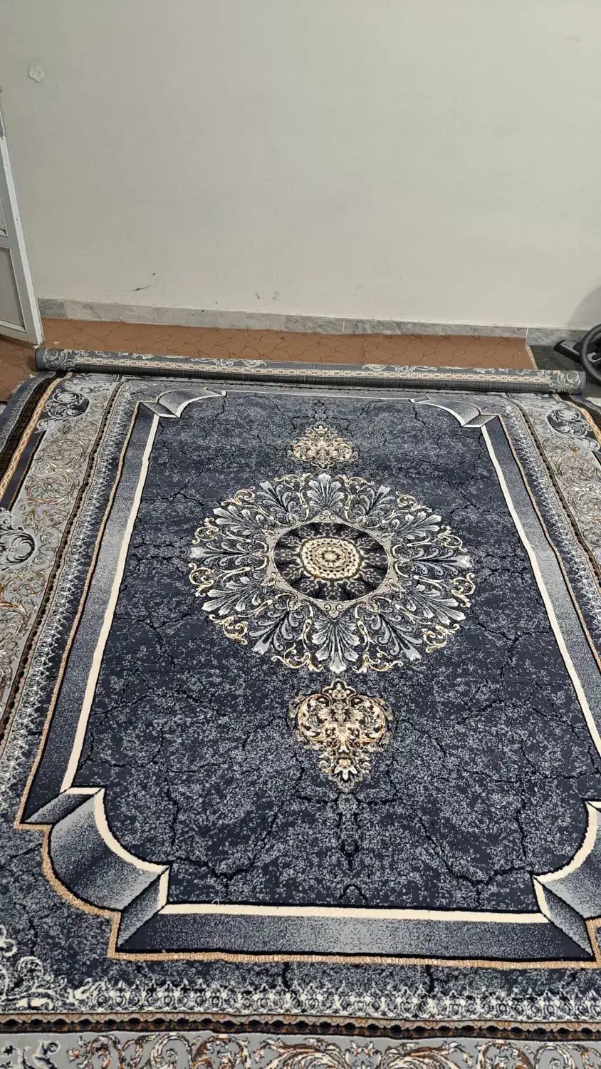 انبار مرکزی کارخانه پخش عمده و خرده نقد و اقساط|فرش|فارسان, |دیوار