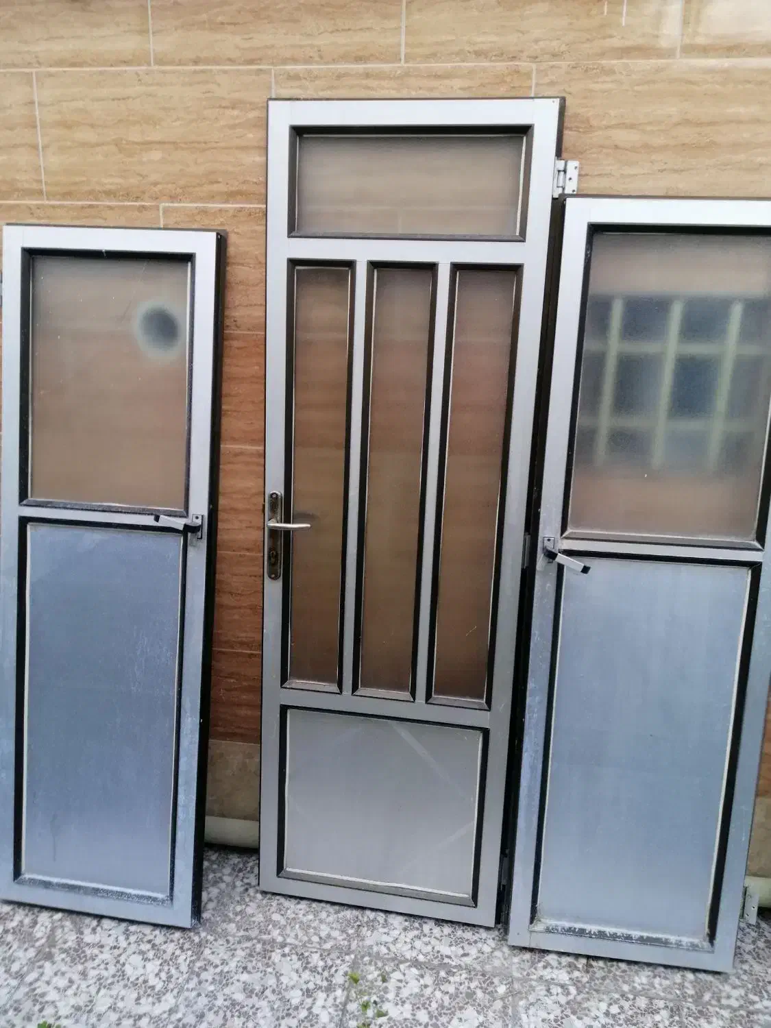 در سرویس بهداشتی آلمینیومی|مصالح و تجهیزات ساختمان|رودسر, |دیوار