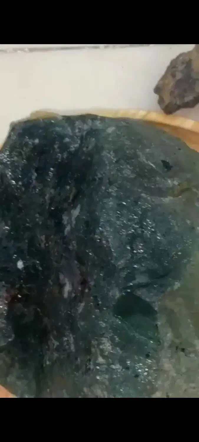 سنگ یشم معدنی|کلکسیون اشیاء عتیقه|ساری, |دیوار