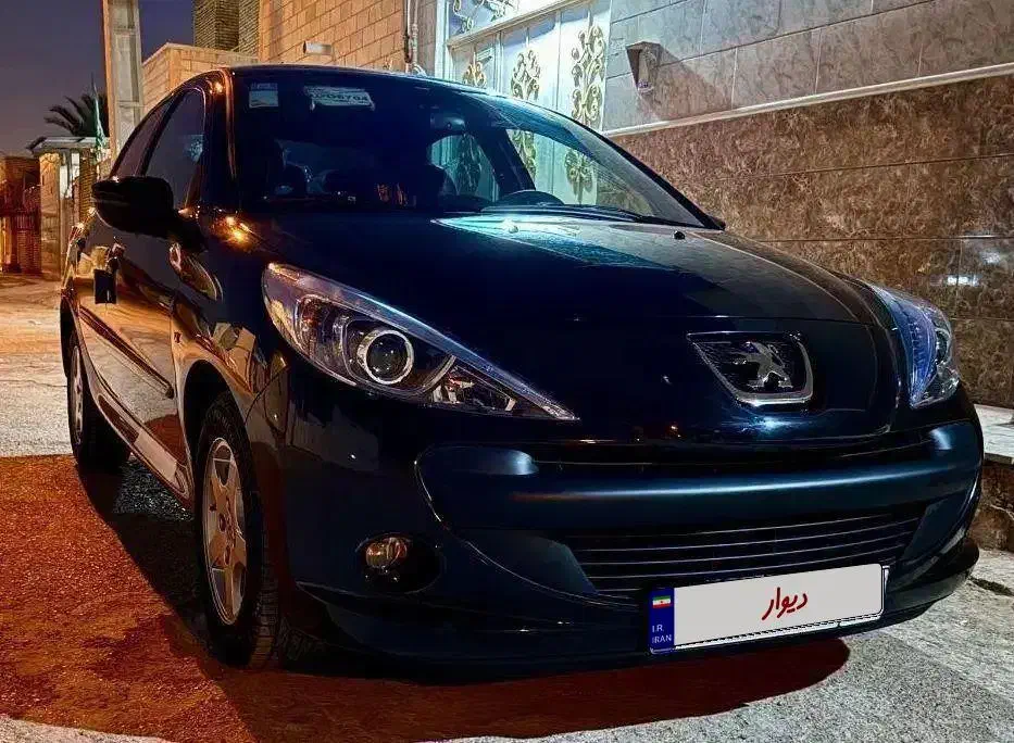 207 دنده ای پاناروما|خودرو سواری و وانت|آبادان, |دیوار