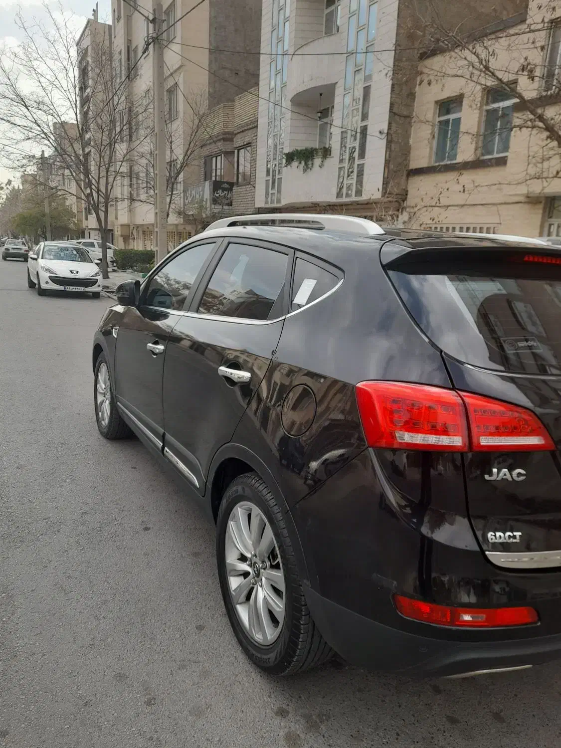 جک مدل ۹۸ اتومات کم کارواقعی بدون رنگ|خودرو سواری و وانت|مشهد, صیاد شیرازی|دیوار