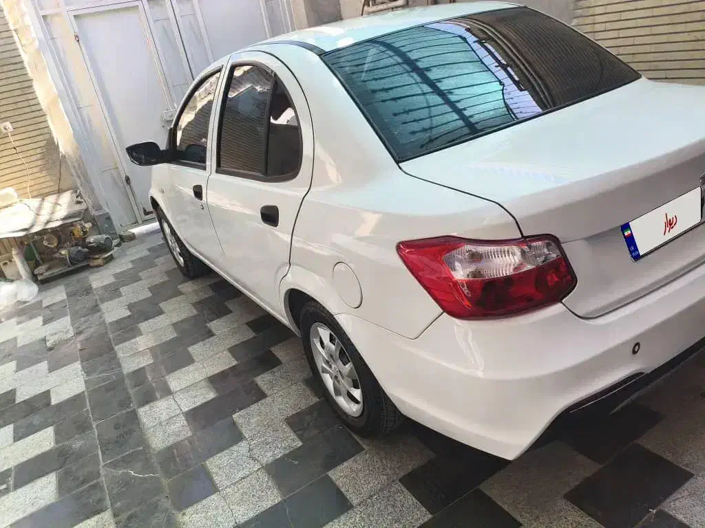 ساینا درحد خشک|خودرو سواری و وانت|زاهدان, |دیوار